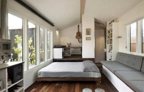 Небольшой дом. В котором есть всё, что нужно. 04