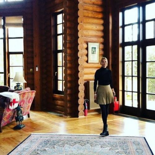 Юлия Высоцкая роскошные интерьеры своего загородного особняка засветила. 03