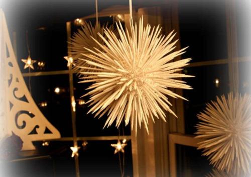 Новогодние шары из зубочисток. 01