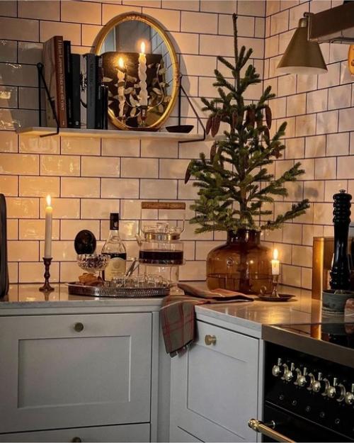 Джессика и ее муж много лет жили в эстерлене в сконе, но решили вернуться домой и отремонтировать старую семейную ферму на севере шевеции. 02