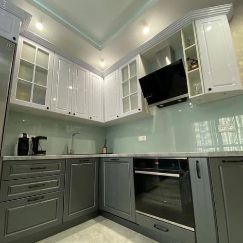 Интерьер квартиры в сером цвете. 04