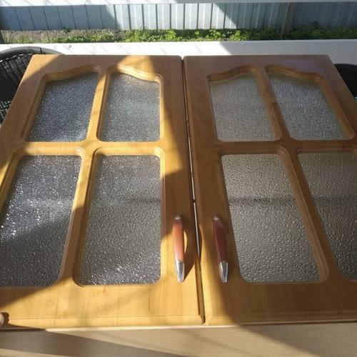 Здравствуйте хочу показать ещё одну перекрашенную мной кухню. 05