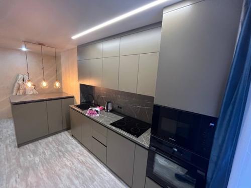 Вот и кухня для юлии в коричневых оттенках. 02