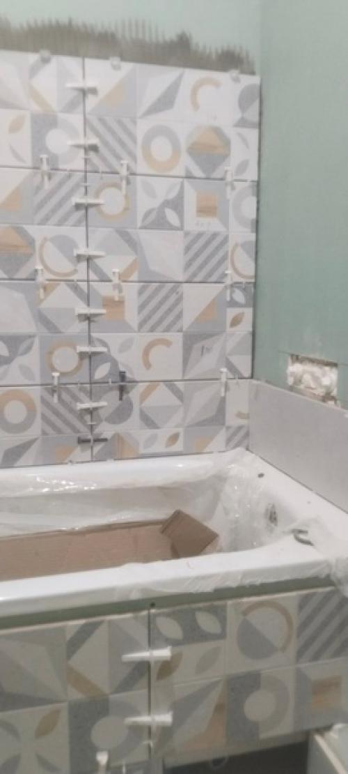 Съемная плитка незаменимой конструкцией в ванной комнате является. 03