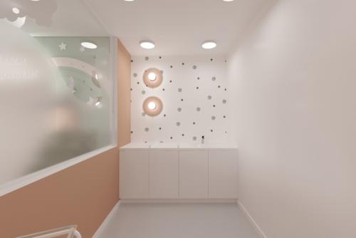 Дизайнер Аделя Каримова из Стерлитамака рассказала о новой выписной комнате городского роддома: 08