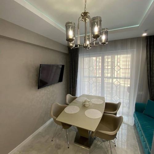 Интерьер квартиры в сером цвете. 03