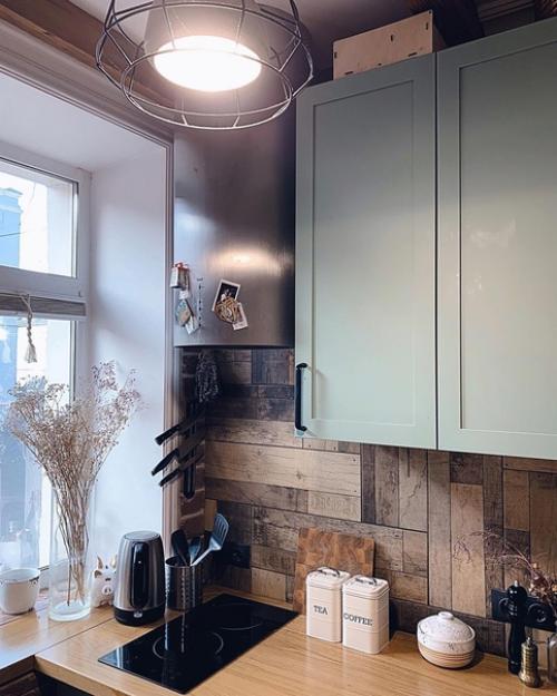 Миниатюрная кухня в квартире площадью 22 кв. 01