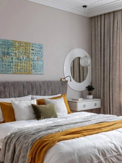 Красивая квартира с компактной кухней и тремя спальнями. 07