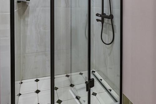 Квартира - студия создавалась для молодой, стильной, успешной девушки. 09