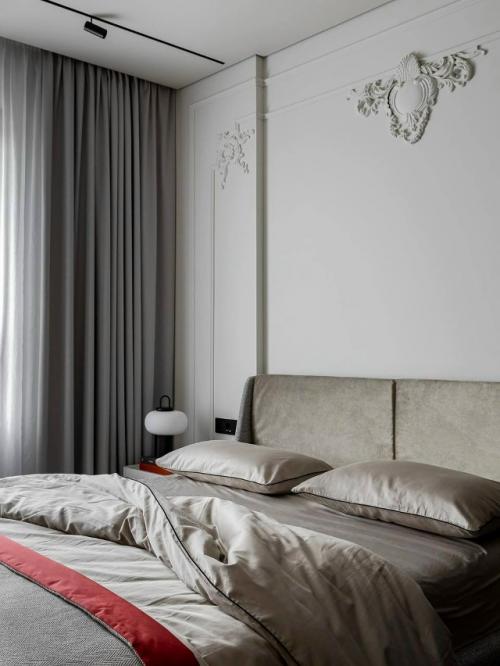 Интерьер этой квартиры создан для молодой пары, увлеченной путешествиями. 06