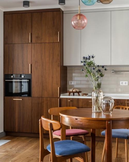 Теплый и уютный интерьер квартиры. 01