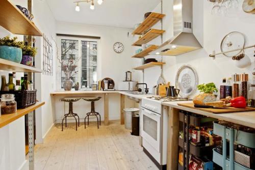 В интерьере этой квартиры объединились скандинавский и колониальный стили. 05