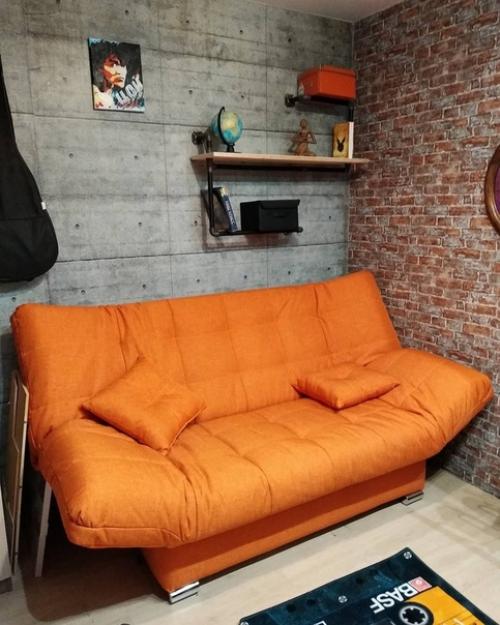 Сделали ремонт в комнате старшего сына. 01