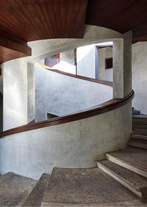 Архитектор Алексис дорнье на Бали дом в форме спирали построил. 03