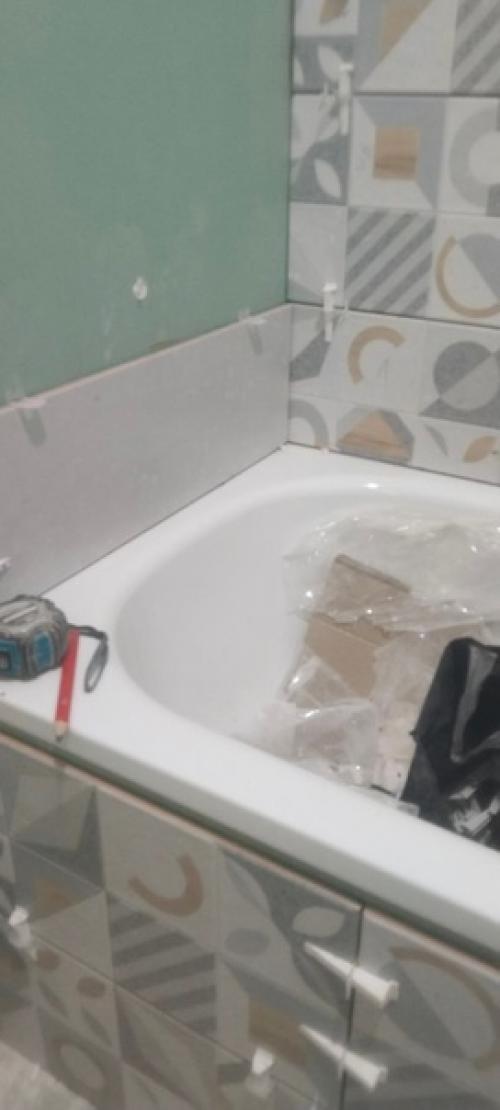 Съемная плитка незаменимой конструкцией в ванной комнате является. 01