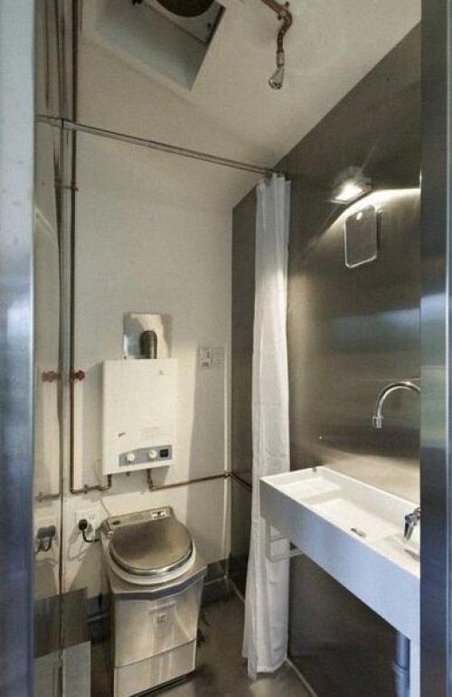 Небольшой дом. В котором есть всё, что нужно. 06