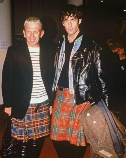 Мужские юбки Жана - поля Готье - вызов привычке и новый язык моды, 1984-1985.
