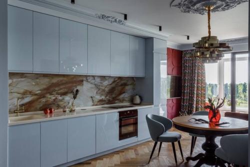 Очень стильная и атмосферная квартира.

