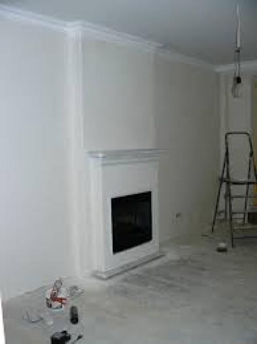 Отделка стен в гостиной: мы примеряем наряды.

