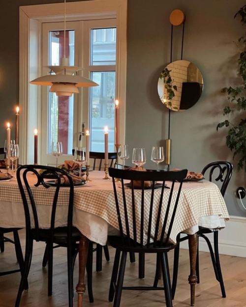 Джессика и ее муж много лет жили в эстерлене в сконе, но решили вернуться домой и отремонтировать старую семейную ферму на севере шевеции. 03