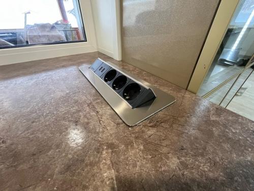 Мы с удовольствием делимся результатами своей работы и делаем все возможное, чтобы увидеть улыбки на лицах наших клиентов. 05