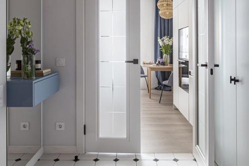 Квартира - студия создавалась для молодой, стильной, успешной девушки. 05