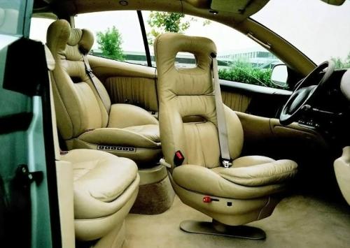 BMW Columbus - концептуальный автомобиль, созданный в 1990 году к 500-летию открытия Америки Христофором Колумбом. 04