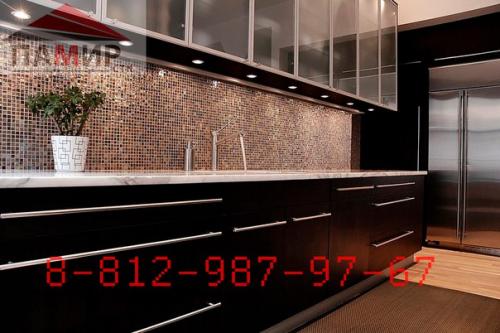 Поверхности. Фартук для кухни из мозаики - наиболее распространенное решение. 01