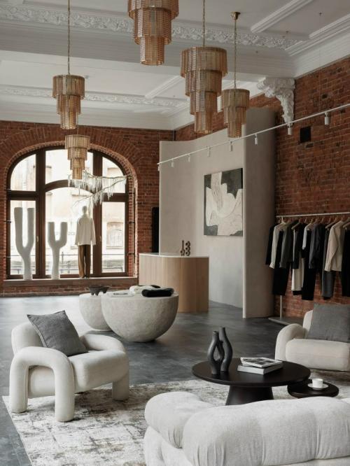 Дизайнер Ксения Новикова оформила флагманский бутик Landscape, гармонично вписав его в архитектуру дома начала ХХ века. 06
