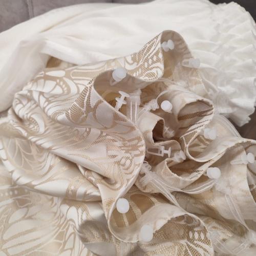 Центром дома традиционно является зал или гостиная - комната, в которой парадность сочетается с семейным уютом. 04