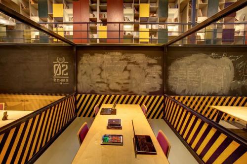 Дизайн интерьера офиса Youth Republic от студии Kontra. 05