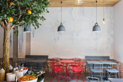 Ресторан Gust в Мадриде, Испания, спроектировала команда архитекторов Zooco Estudio. 02