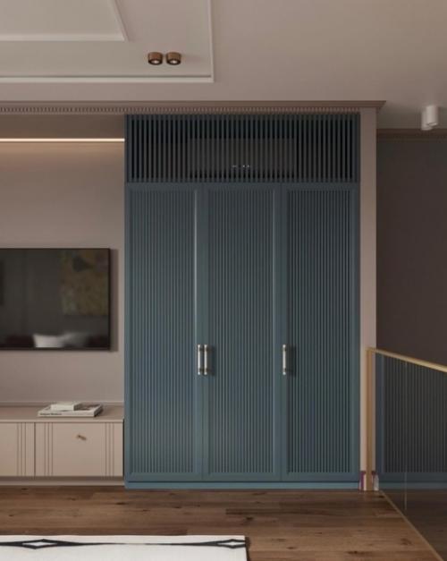 Дизайн гостиной комнаты Марии калиной привлекает внимание своей изысканностью и утонченностью. 05