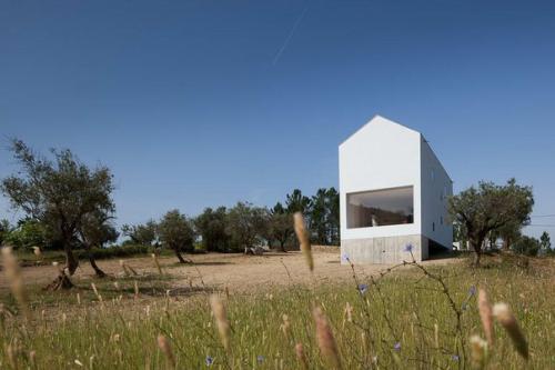 Часть 1. дом фонти боа (Fonte Boa House) в Португалии от Joao Mendes Ribeiro Arquitecto. 01