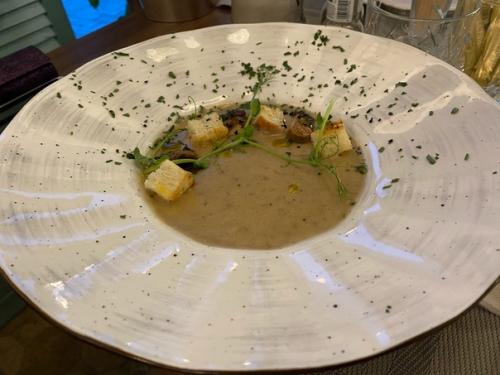 Хочется поделиться потрясающим местом, о котором мало кто знает. 02