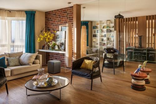 Современный колоритный интерьер кухни и гостиной в квартире в новостройке. 01