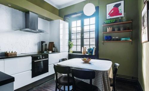 Интерьеры квартиры с красочным декором (60 кв. 05