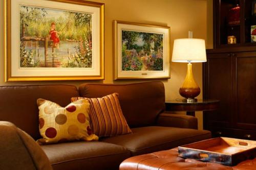 Картины в интерьере гостиной комнату Живой и стильной сделают. 01 Картины в интерьере гостиной комнату Живой и стильной сделают. 01