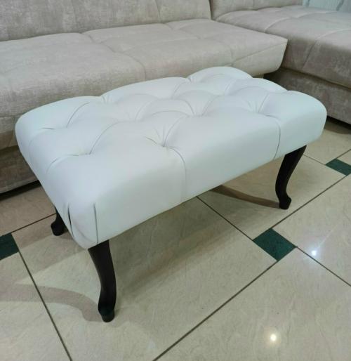 Мягкая банкетка - универсальный элемент интерьера для прихожей, спальни.  