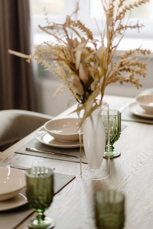 Тёплая, уютная, прекрасная кухня - гостиная в реализованном объекте. 02