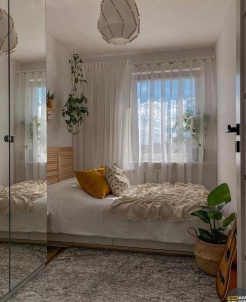 Да, я тоже не люблю открытые полки в кухне, это не практично. 05