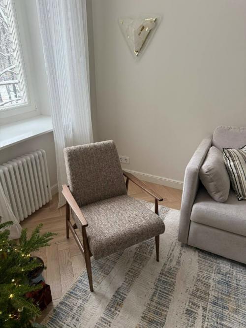 Получила красивые фотографии кресла в интерьере уютной квартиры Екатерины. 02