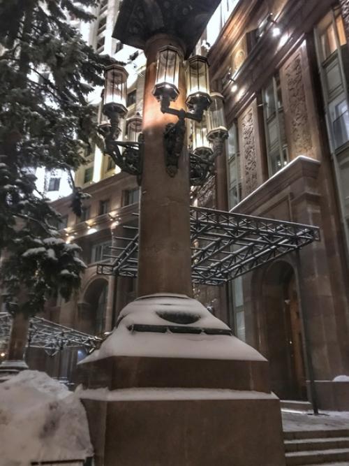 Побывали в гостях в высотке на котельнической набережной и полюбовались видом на Москву с балкона квартиры на 22 этаже. 01