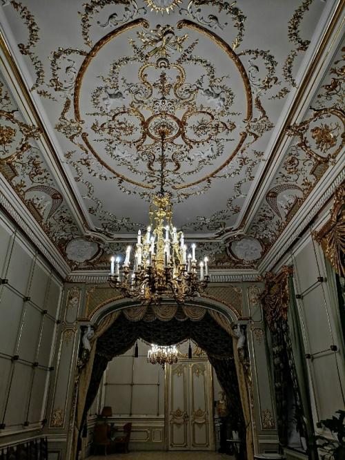 Продолжая традиции.  Уже несколько лет получается себя радовать перед новым годом посещением интересных событий или новых мест. 04