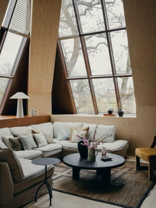 Главная особенность этой квартиры - потолки высотой почти пять метров. 07 Главная особенность этой квартиры - потолки высотой почти пять метров. 07