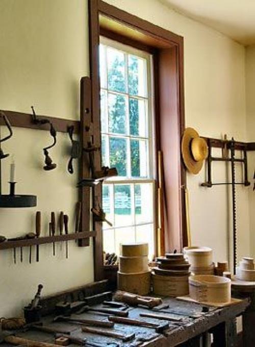 В моей голове хранится куча идей, но им, как и анекдоту в тему, нужен какой то толчок - тема. 02