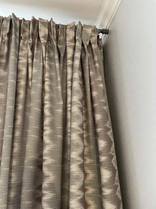 Вчера повесила портьеры и тюль в гостиную на васильевском острове. 03