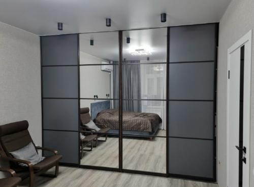 Шкаф - купе уверенно занял место не только в квартирах и домах, но и в сердцах его владельцев.  