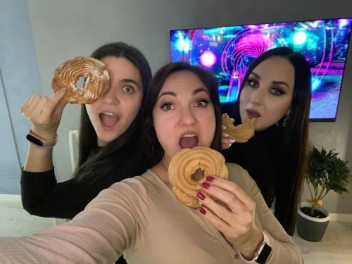 Целый год наша квартира ждала этого дня новоселье с ребятами из команды официально свершилось благодарим каждого, кто разделил с нами это событие. 05