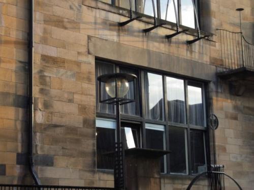 Школа искусств в Глазго (Glasgow School of Art) - лучшее здание Великобритании за 175 лет, согласно опросу, проведенному в 2010 году. 06